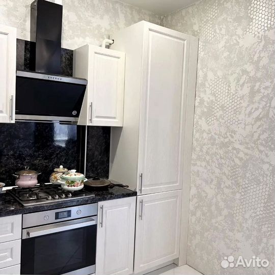 Прямые кухни на заказ в загородный дом