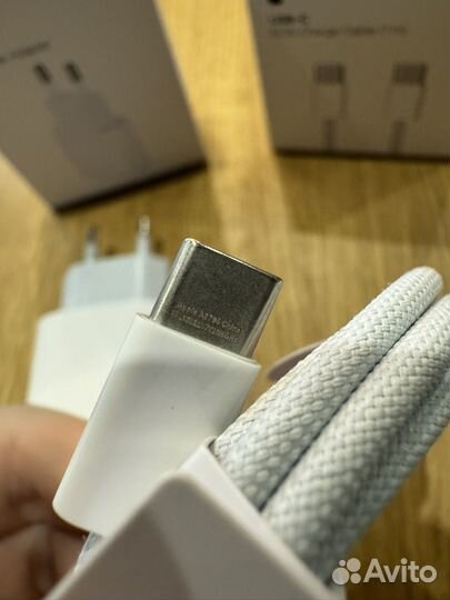 Зарядка на Apple iPhone 15 20W USB-C (новая)