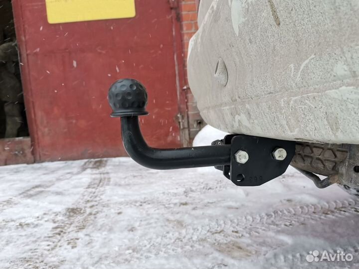 Фаркоп на Ниссан Пресаж,Бассара с 1998-2003г