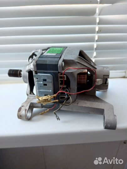 Двигател от indesit