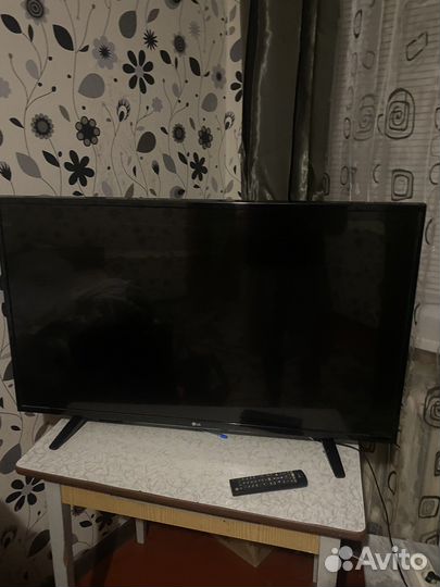Телевизор smart tv 43 бу