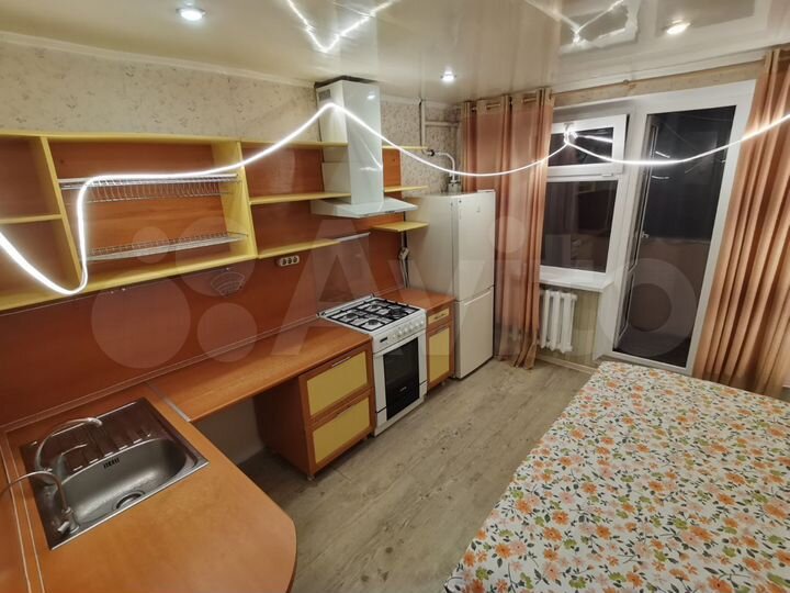 2-к. квартира, 60 м², 2/10 эт.