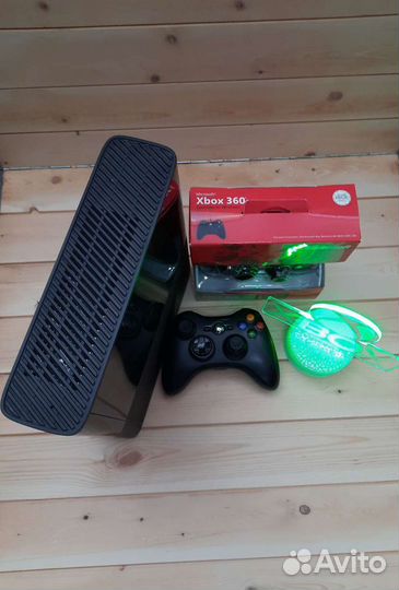 Xbox 360 (freeboot, 100игр)