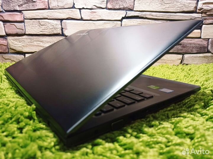 Мощный 12-гиговый Lenovo Core i5-7200 SSD 920M FHD