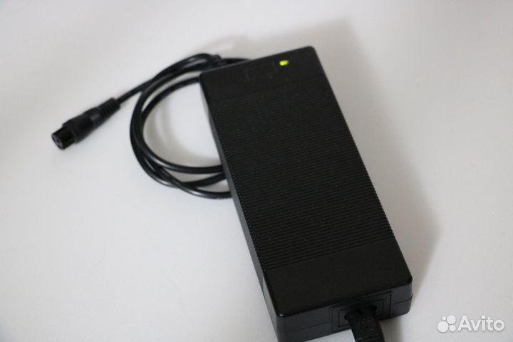 Зарядное устройство для самоката 54,6V 2.0A 3 pin