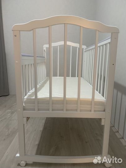 Детская кроватка