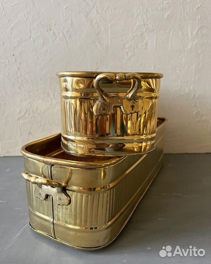 Латунные кашпо подставки
