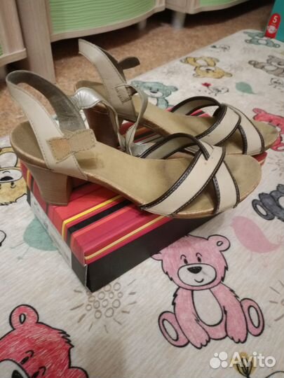 Босоножки женские 40 размер