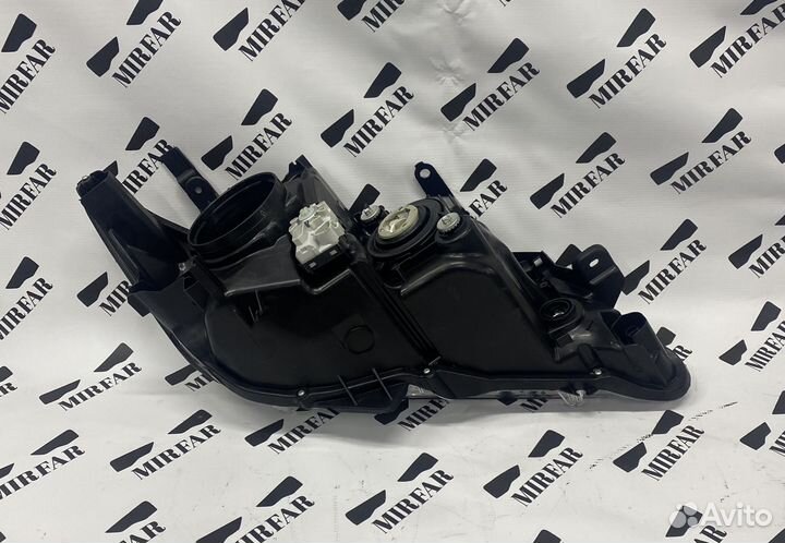 Фара левая Toyota Camry XV50 2011-2014 xenon