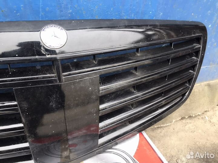 Решетка радиатора Mercedes S-Class W221