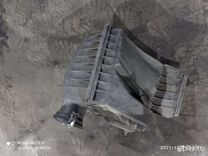 Корпус воздушного фильтра бмв Е65 n62b44