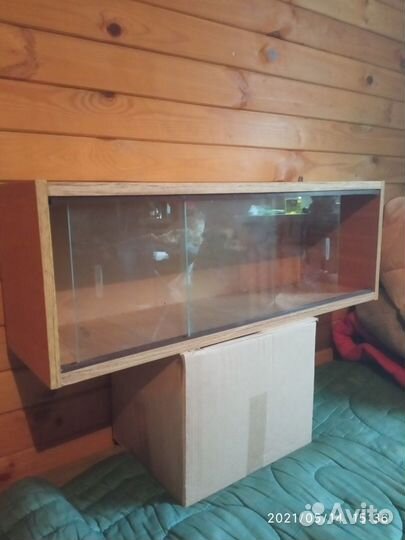 Полка навесная книжная