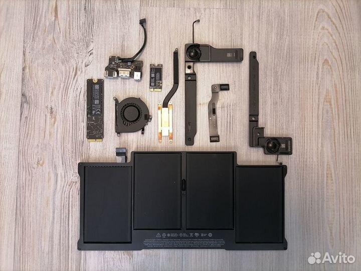 Macbook air A1466 2015 в разбор
