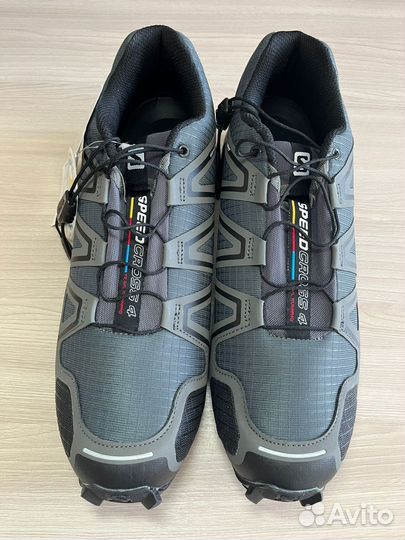 Обувь спортивная