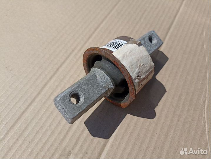 Сайлентблок редуктора Джип Черокки Jeep Cherokee K