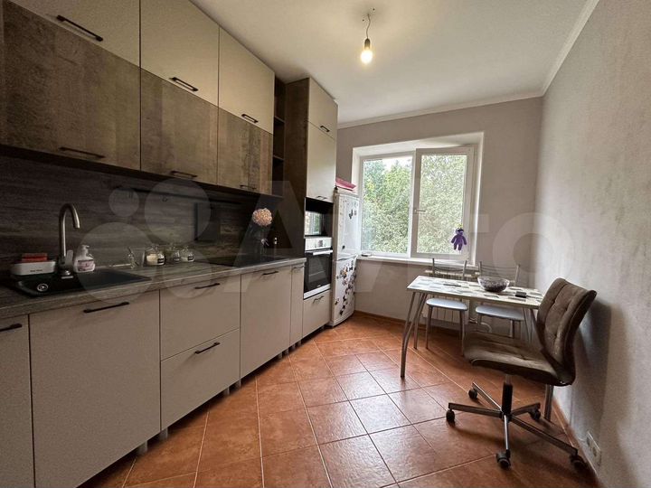 2-к. квартира, 50 м², 5/5 эт.