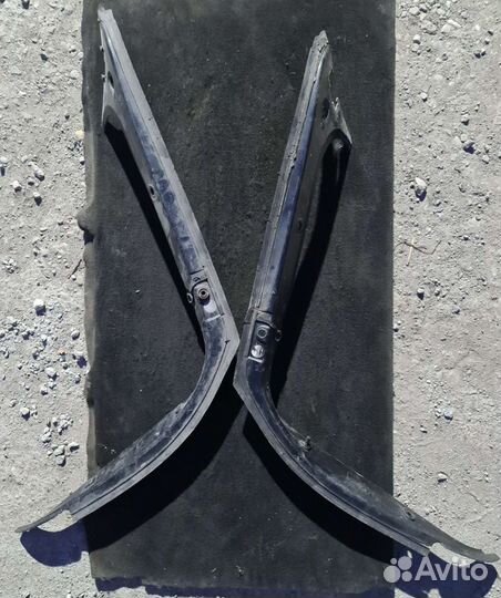 Накладка водостока заднего крыла Mercedes W211