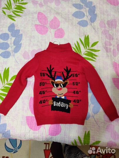 Свитер новогодний