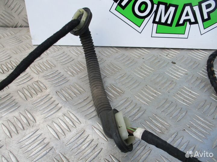 Проводка двери багажника Volkswagen Caddy 2007г