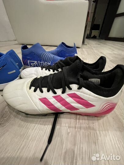 Футбольные бутсы