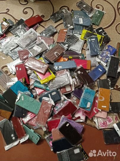 Чехлы на телефон