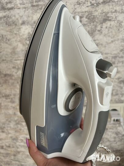 Утюг Mystery Mei-2202