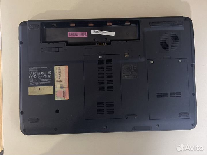 Ноутбук emachines e525