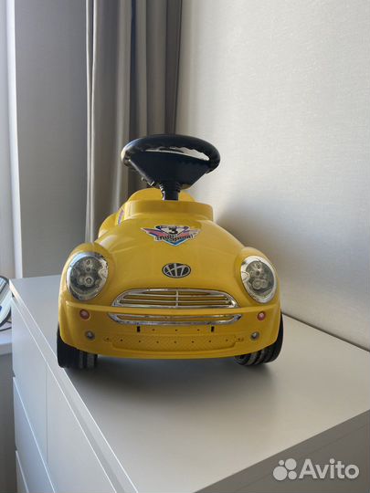 Машинка каталка толокар