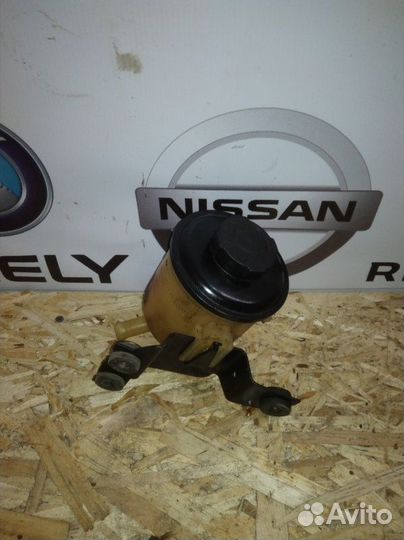 Бачок гидроусилителя гур Nissan primera P12