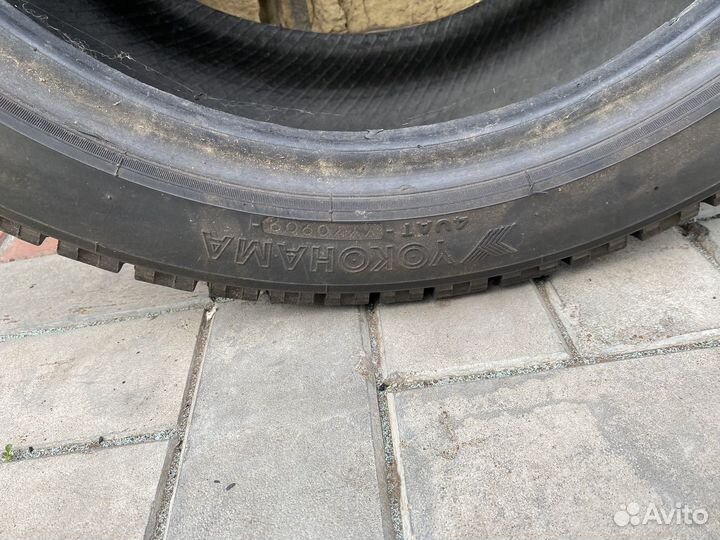 Yokohama IceGuard Stud IG65 245/45 R17