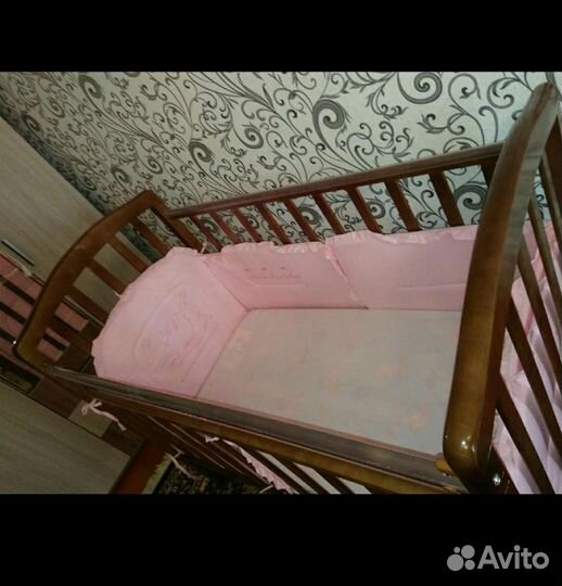 Детская кроватка