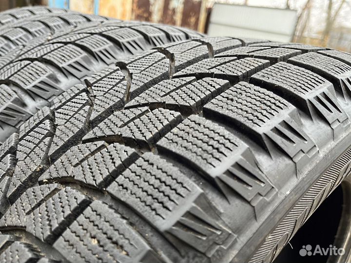 Bridgestone Blizzak WS-60 225/60 R17 99R