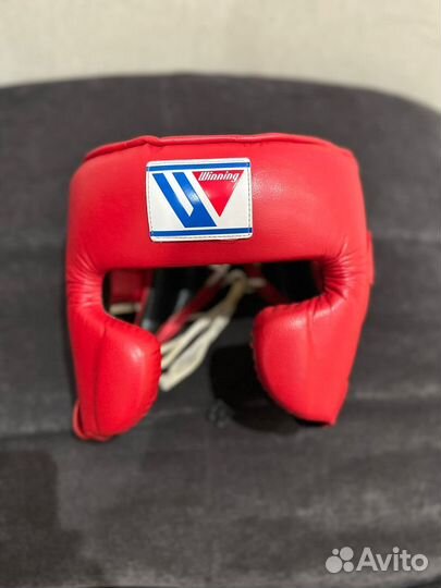 Перчатки и шлем