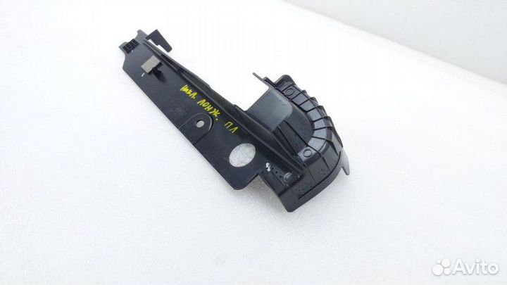 Б/У Накладка крыла Состояние отличное, оригинал