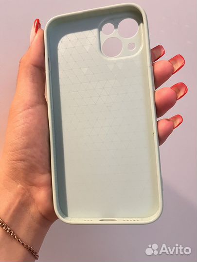 Чехол на iPhone 13