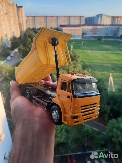 Камаз самосвал 1/32