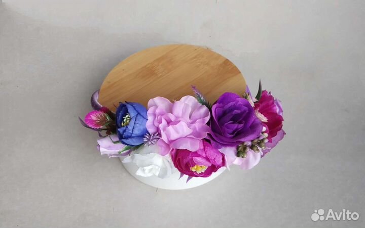 Ободок с цветами бежевый