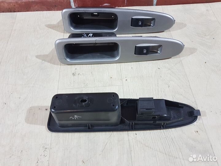 Кнопка стеклоподъемников Chery amulet a15