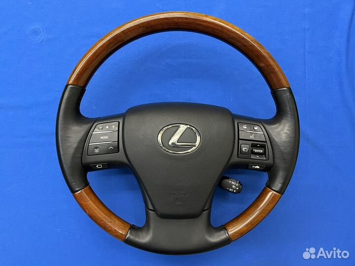 Оригинальный руль с косточкой под дерево Lexus