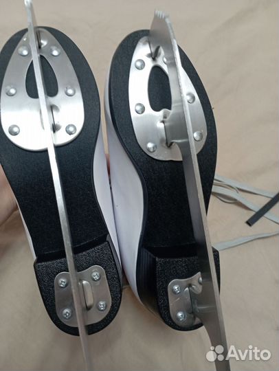 Коньки фигурные 36 размер