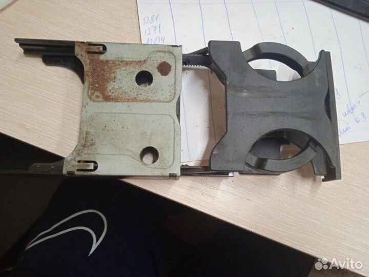 Подстаканник Volkswagen Bora