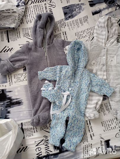 Продам комбинезоны от 0 до 3 мес (за всё)