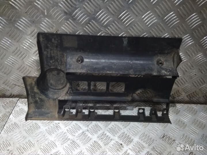 Крышка двигателя декоративная Golf 4/Octavia (97-03) б\у (арт. 036103925)