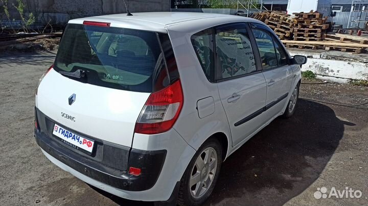 Кнопка открывания багажника Renault Scenic 2 8200076256