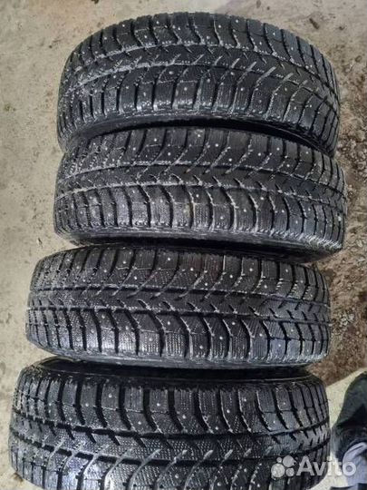 Bridgestone Ice Cruiser 5000 215/70 R16 100T