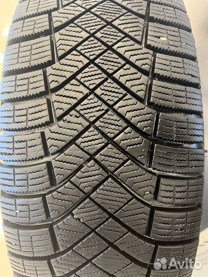 Pirelli Ice Zero FR 205/55 R55 94T