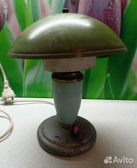 Настольная лампа 