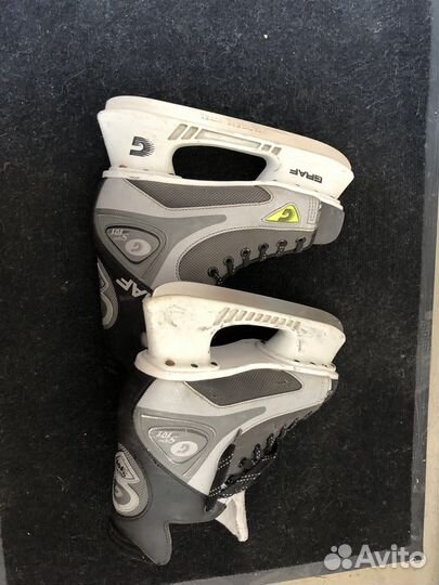 Коньки хоккейные