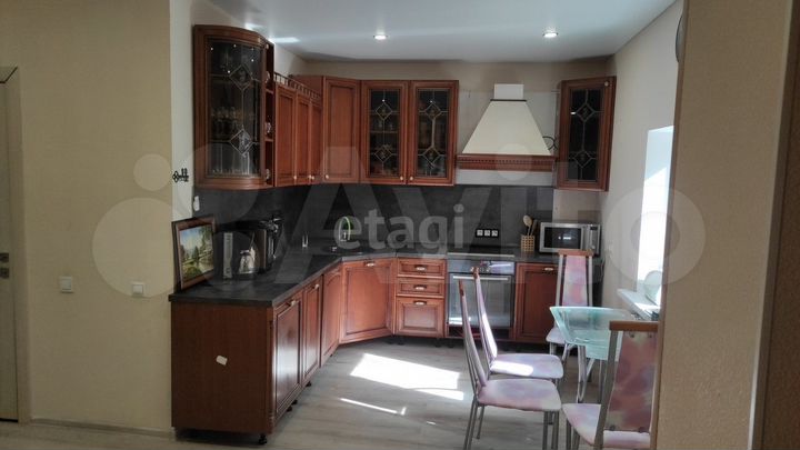 Дом 166 м² на участке 14 сот.