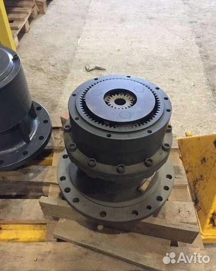 Редуктор поворота Хитачи / Hitachi Zx 200-3